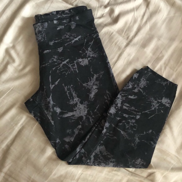 SOLD Calvin Klein Performance Leggings - Picture 2 of 4
